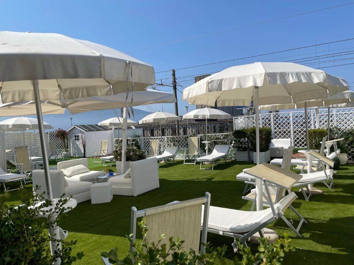 Tribus Boutique Hotel Torre Annunziata Bagian luar foto