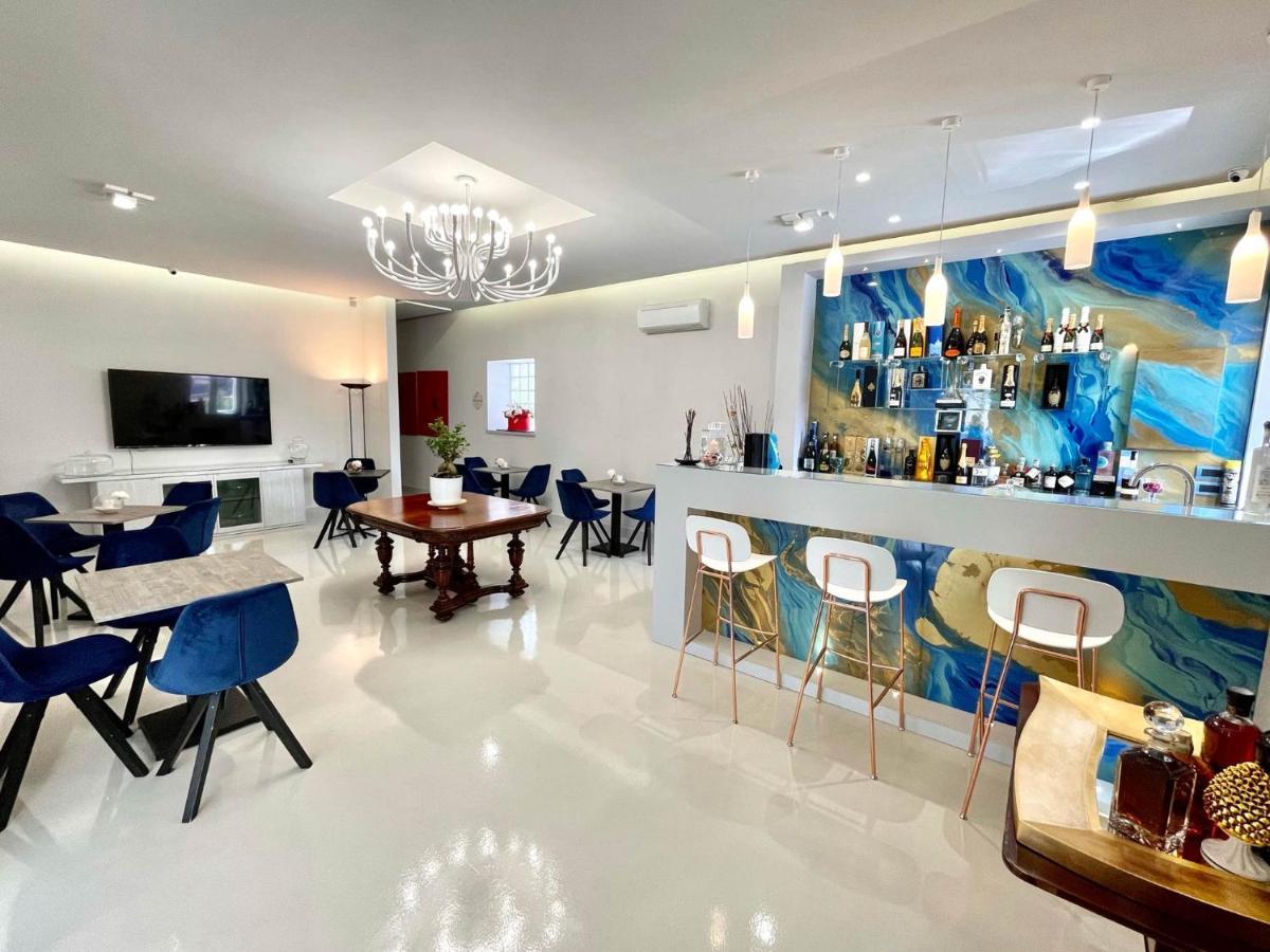Tribus Boutique Hotel Torre Annunziata Bagian luar foto