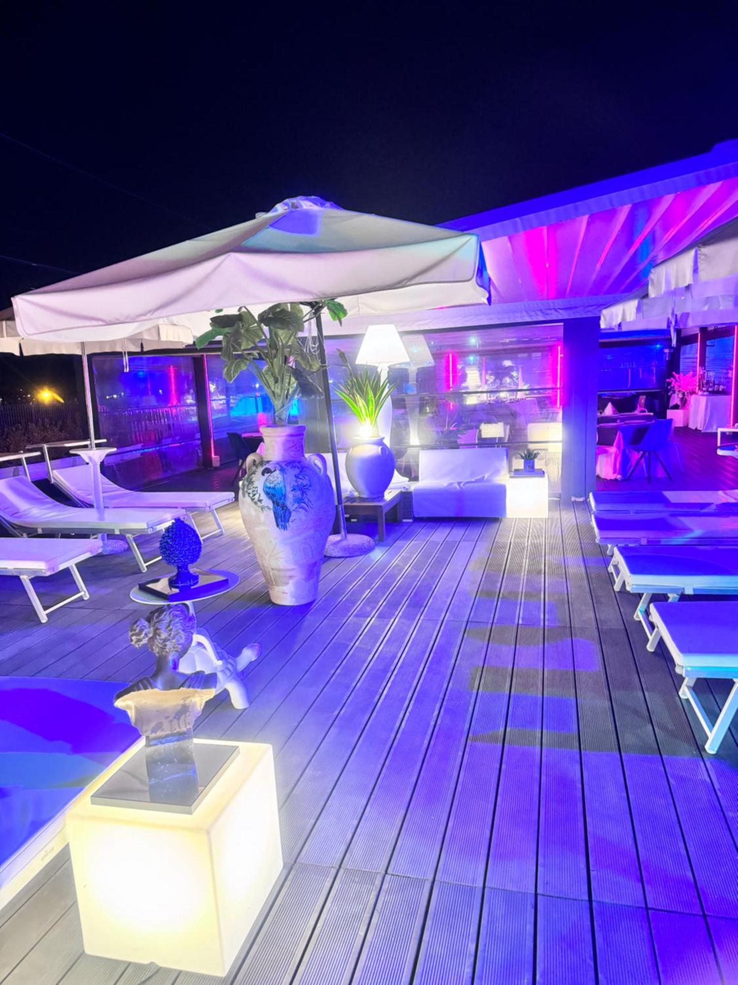Tribus Boutique Hotel Torre Annunziata Bagian luar foto